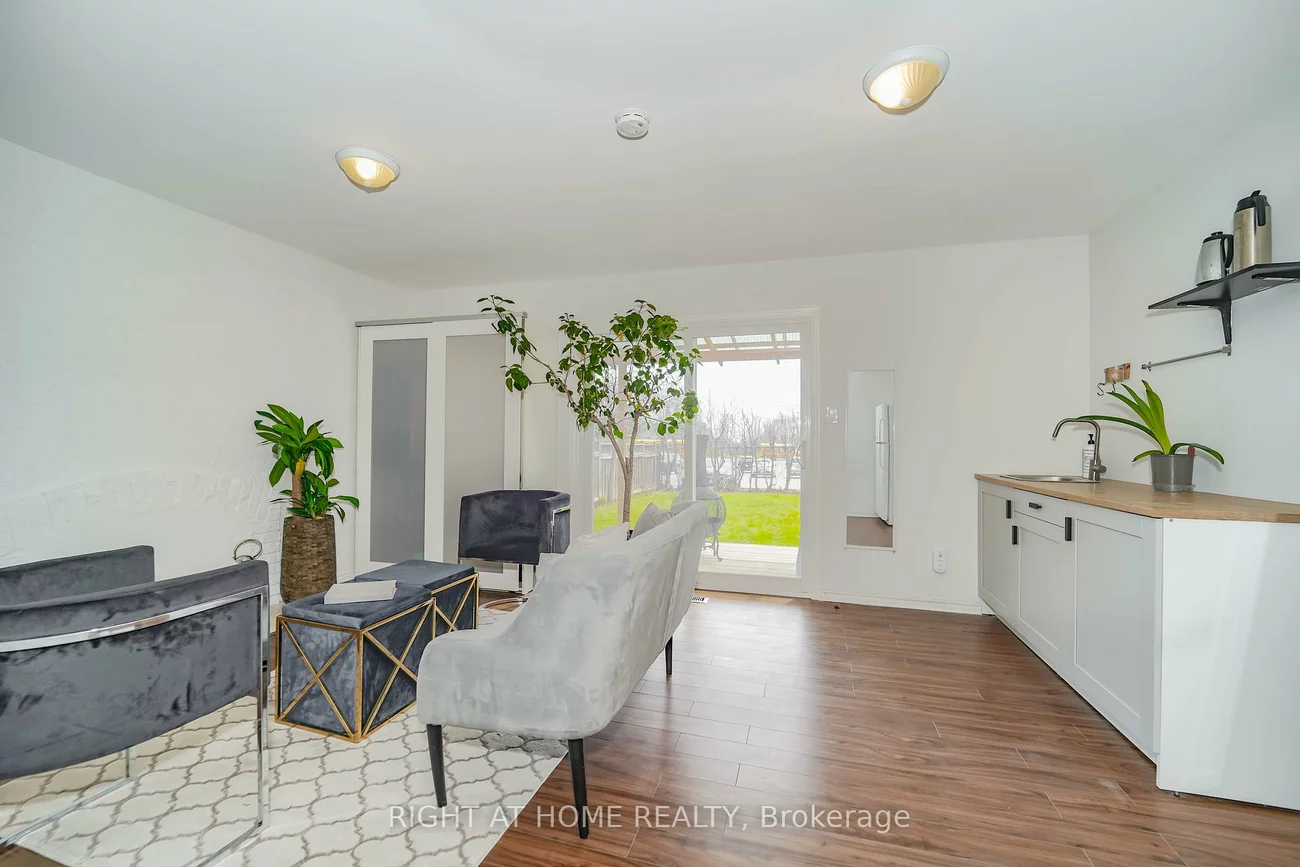 2396, Homelands, Sheridan, Mississauga