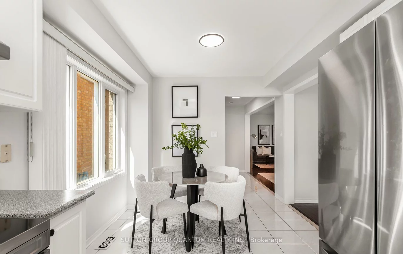 2838, Cartwright, Central Erin Mills, Mississauga