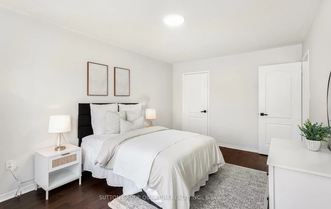 2838, Cartwright, Central Erin Mills, Mississauga