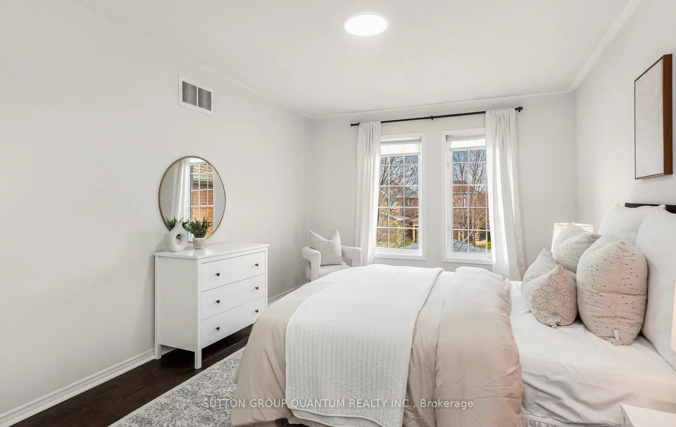 2838, Cartwright, Central Erin Mills, Mississauga
