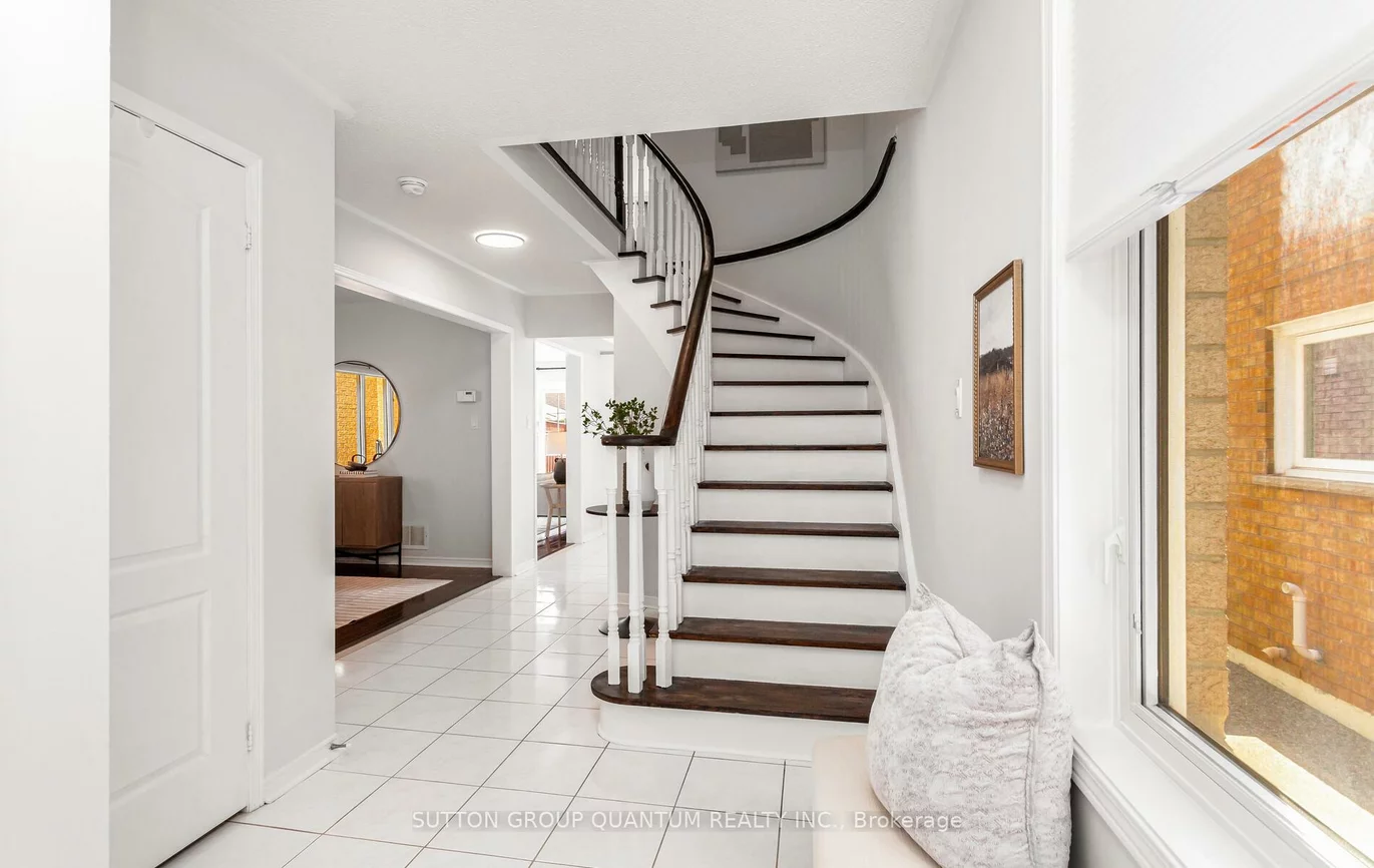 2838, Cartwright, Central Erin Mills, Mississauga