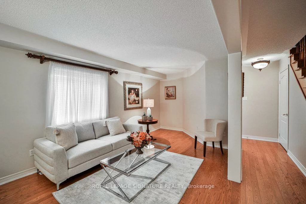 413, Oaktree, Meadowvale Village, Mississauga
