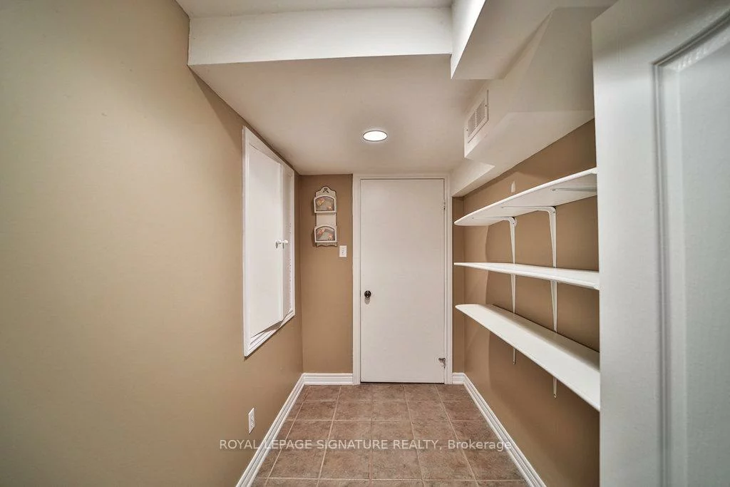 413, Oaktree, Meadowvale Village, Mississauga