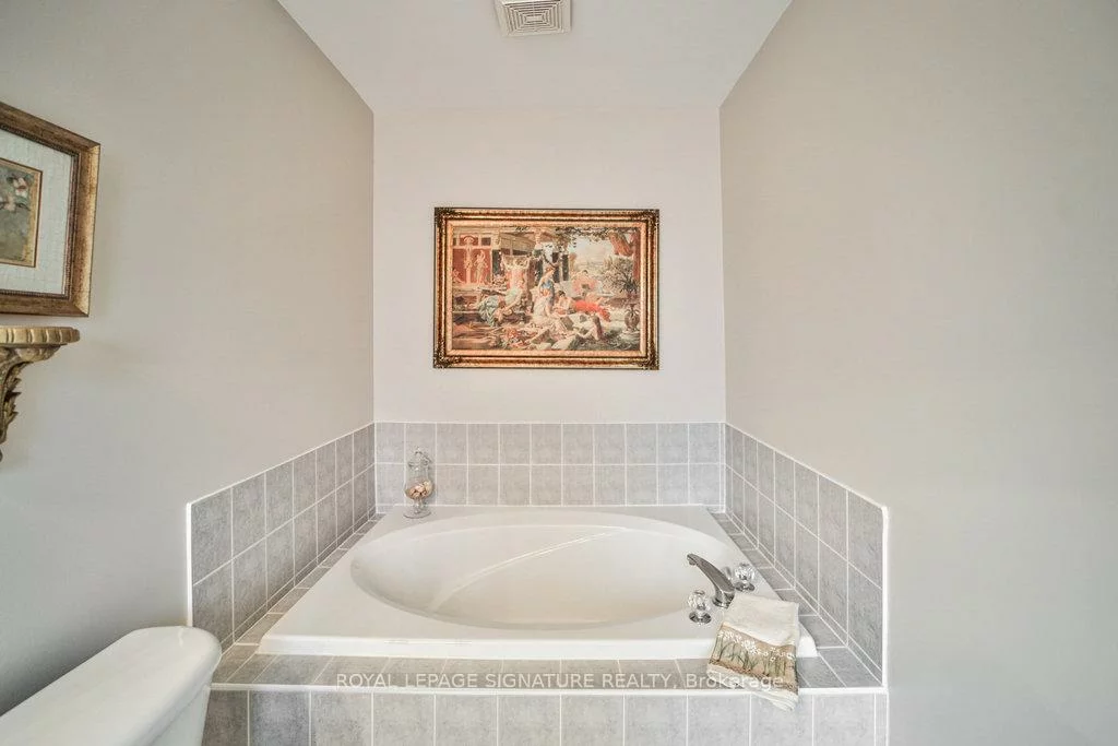 413, Oaktree, Meadowvale Village, Mississauga