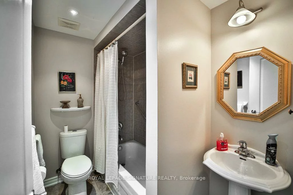 413, Oaktree, Meadowvale Village, Mississauga