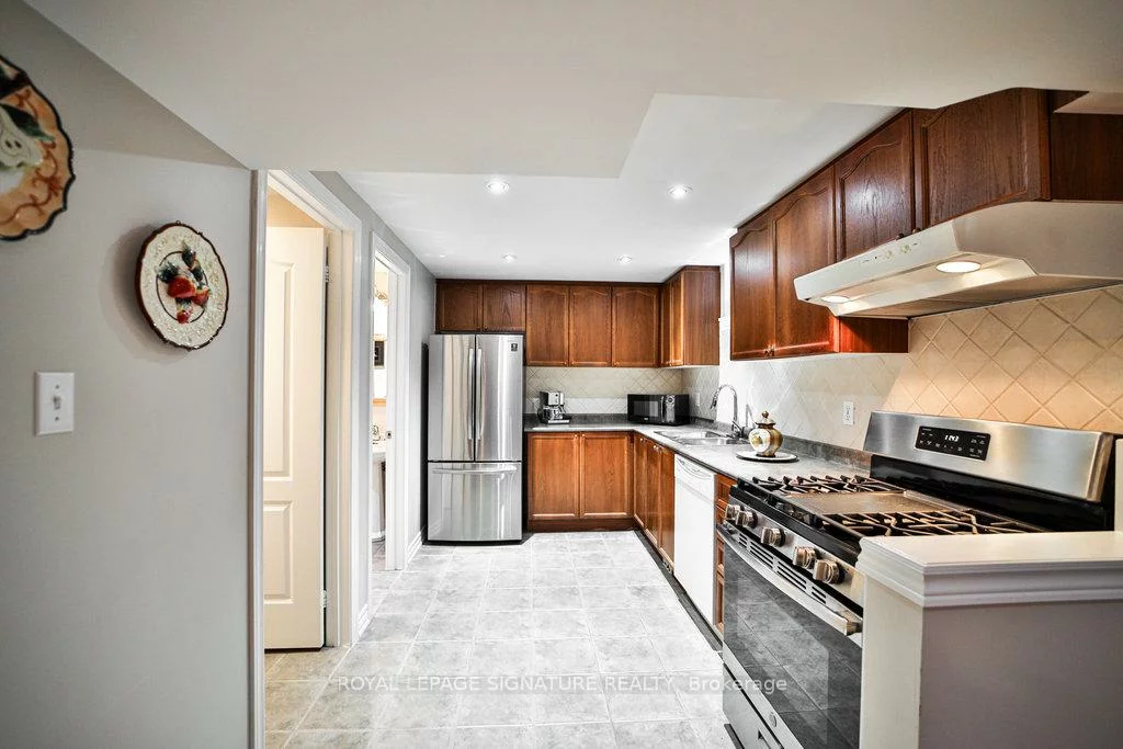413, Oaktree, Meadowvale Village, Mississauga