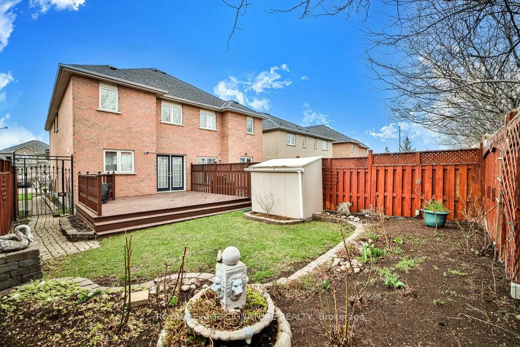 413, Oaktree, Meadowvale Village, Mississauga