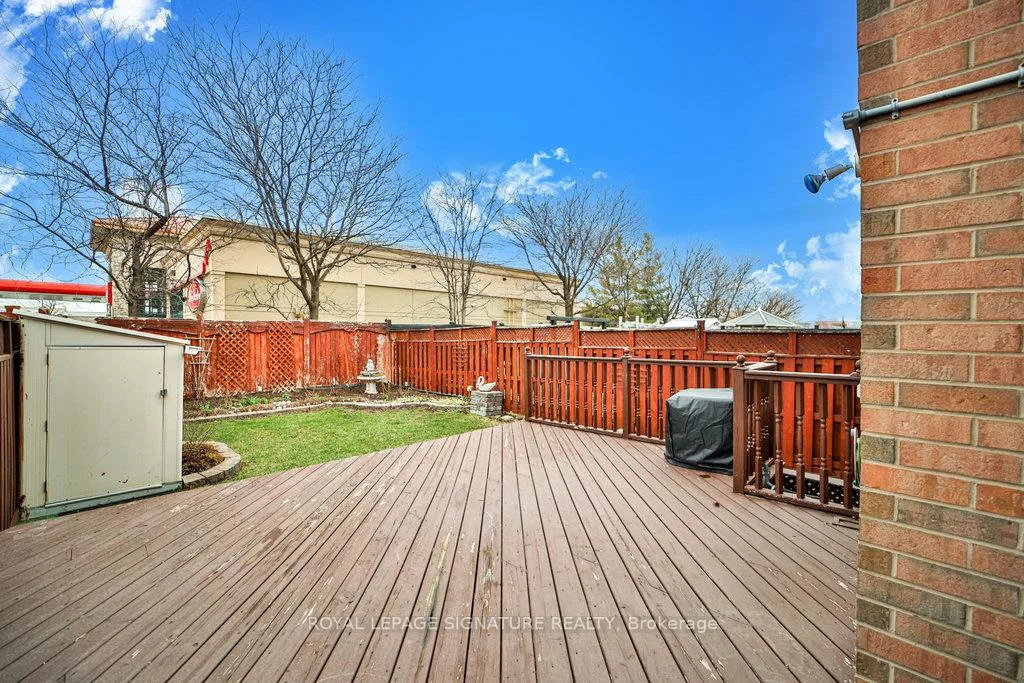 413, Oaktree, Meadowvale Village, Mississauga