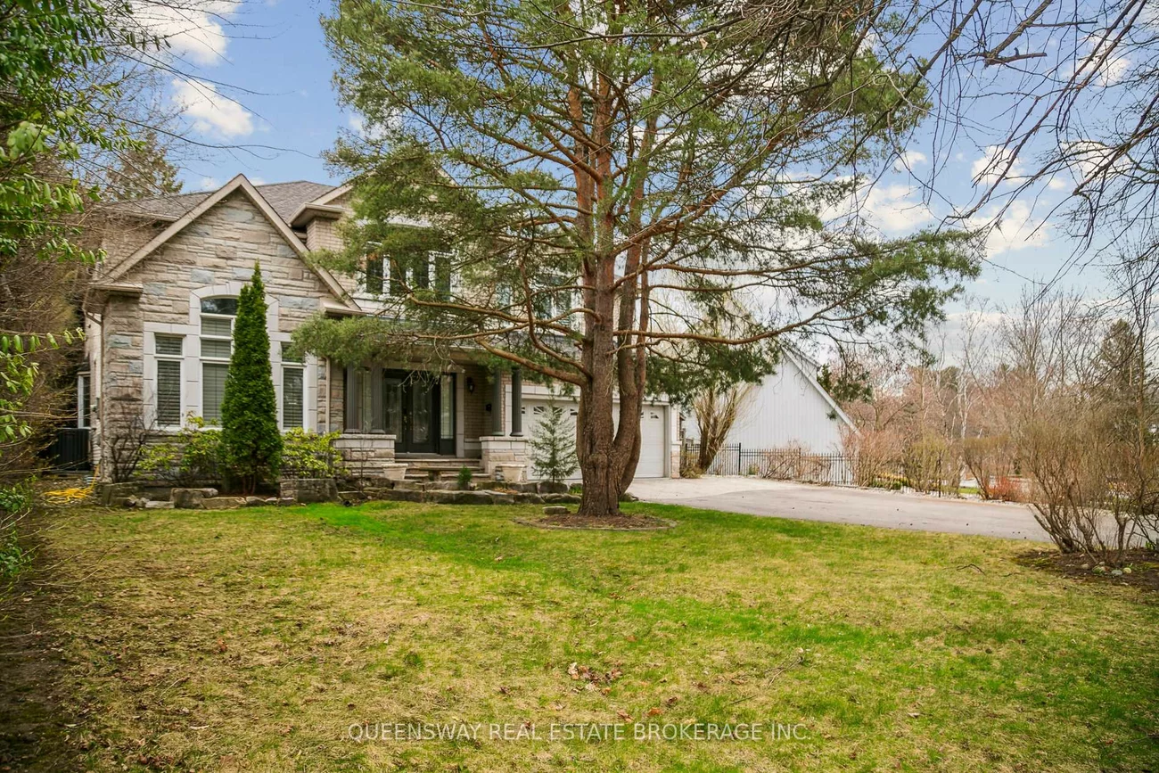 1371, Chriseden, Lorne Park, Mississauga