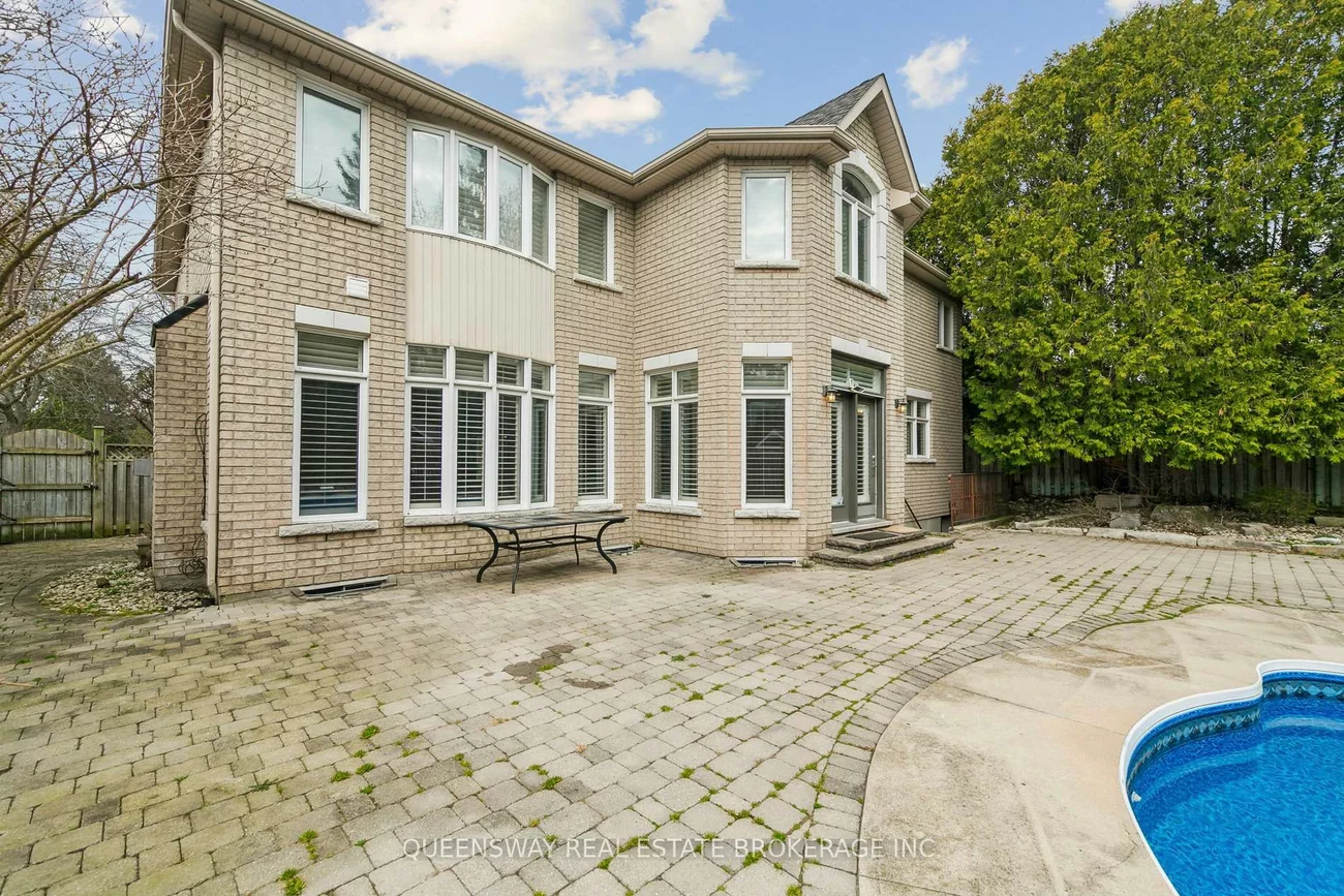 1371, Chriseden, Lorne Park, Mississauga