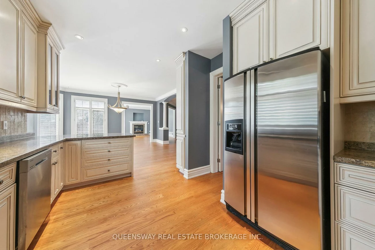 1371, Chriseden, Lorne Park, Mississauga