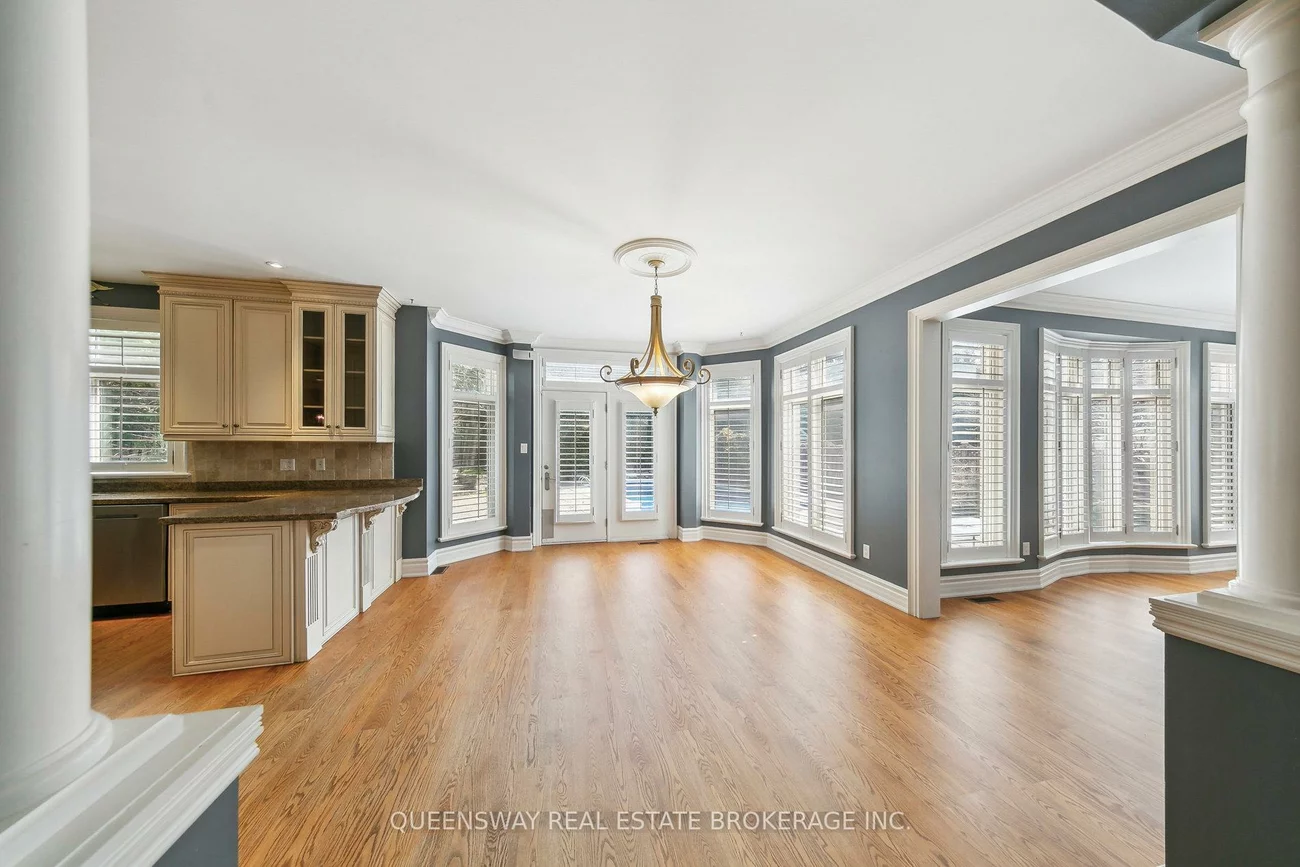 1371, Chriseden, Lorne Park, Mississauga