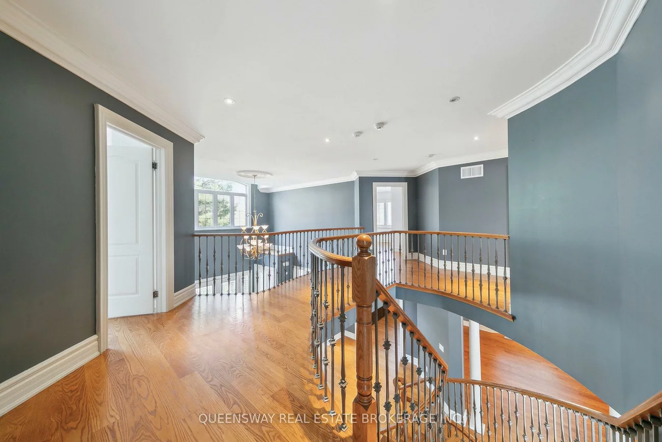 1371, Chriseden, Lorne Park, Mississauga