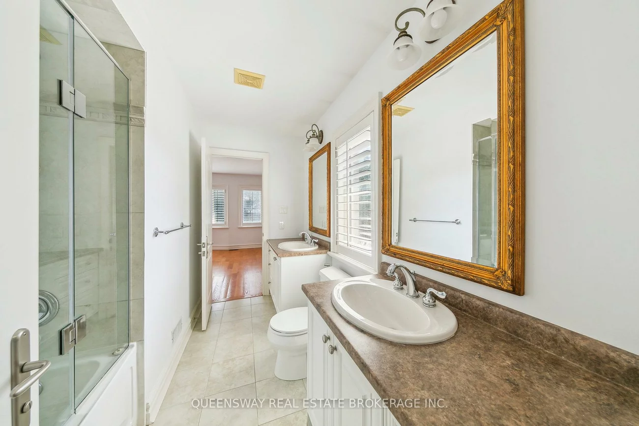 1371, Chriseden, Lorne Park, Mississauga