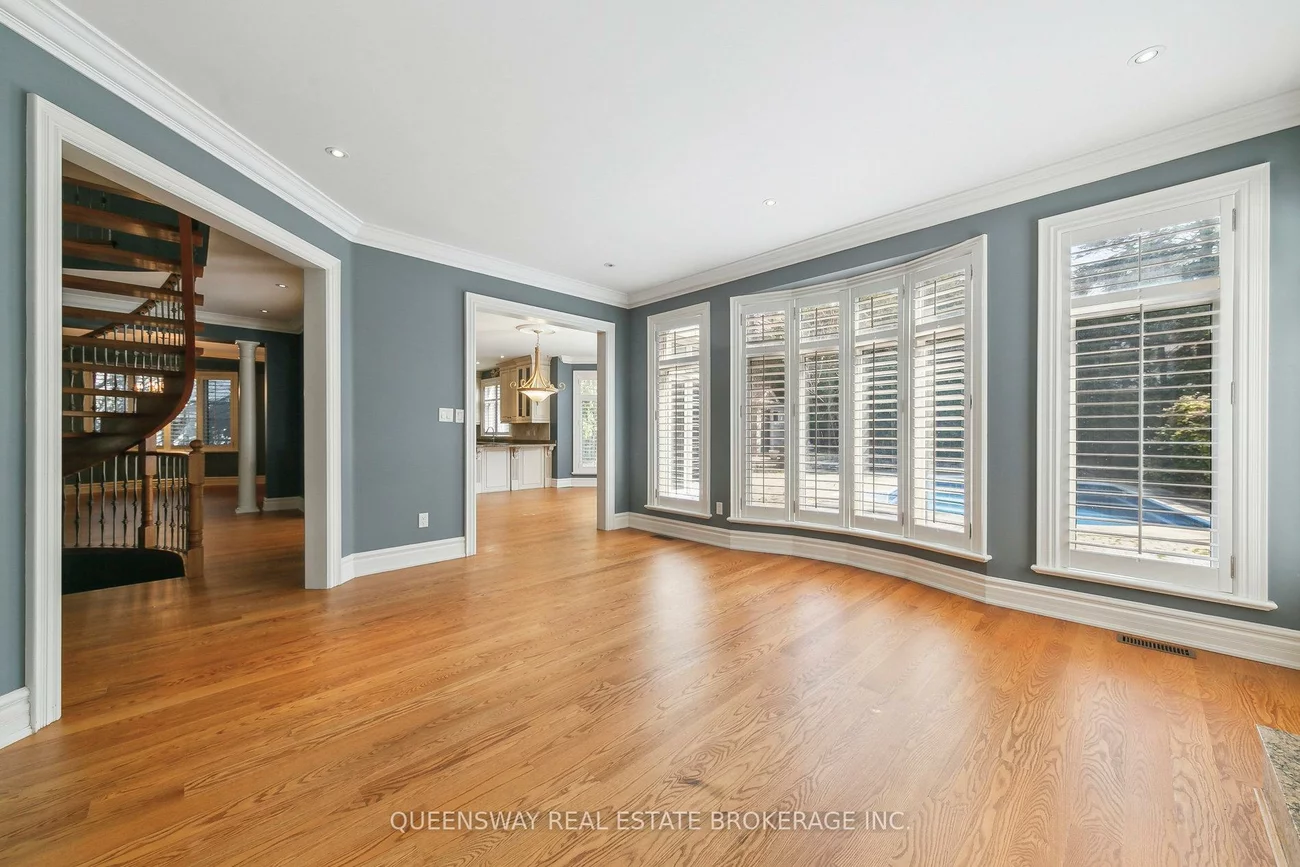 1371, Chriseden, Lorne Park, Mississauga