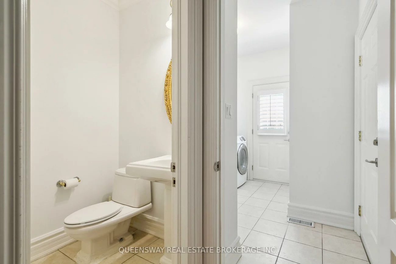 1371, Chriseden, Lorne Park, Mississauga