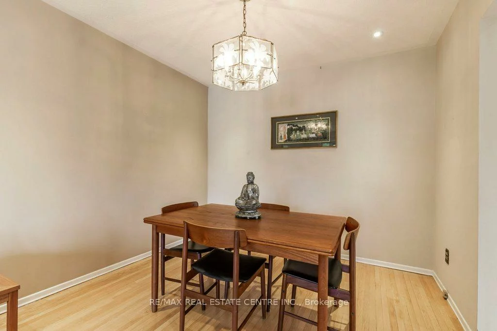 368, Lara Woods, Mississauga Valleys, Mississauga
