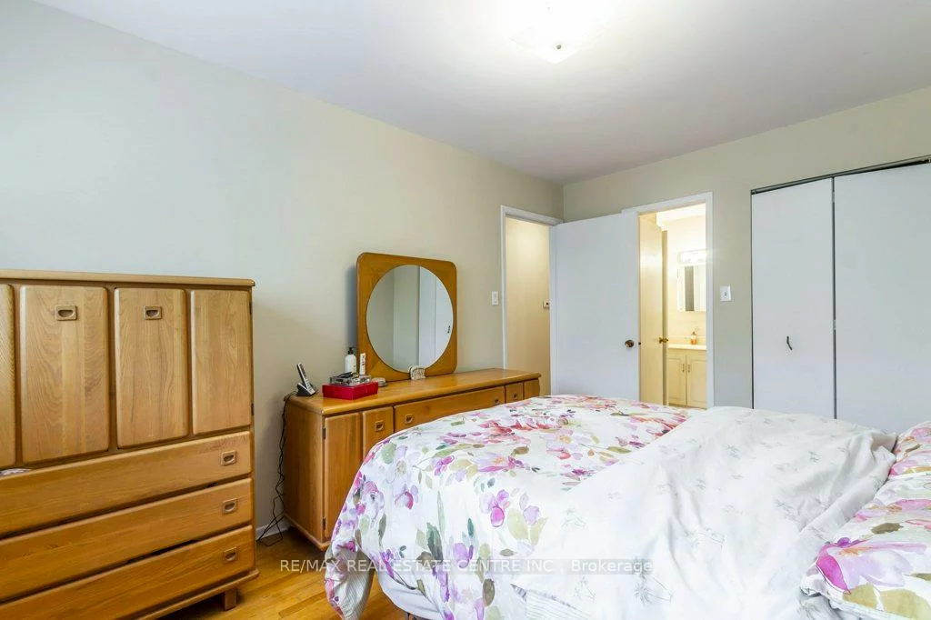 368, Lara Woods, Mississauga Valleys, Mississauga