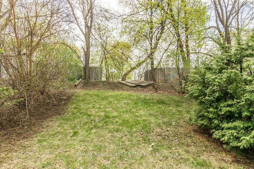 368, Lara Woods, Mississauga Valleys, Mississauga