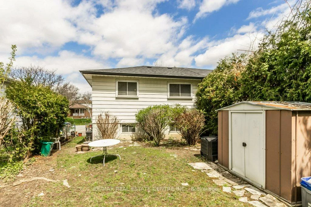 368, Lara Woods, Mississauga Valleys, Mississauga
