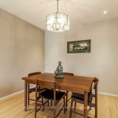 368, Lara Woods, Mississauga Valleys, Mississauga