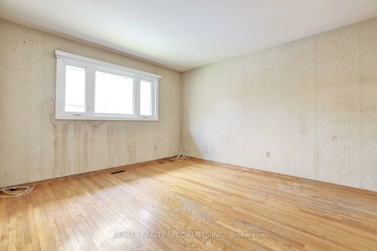 2202, Thorn Lodge, Sheridan, Mississauga