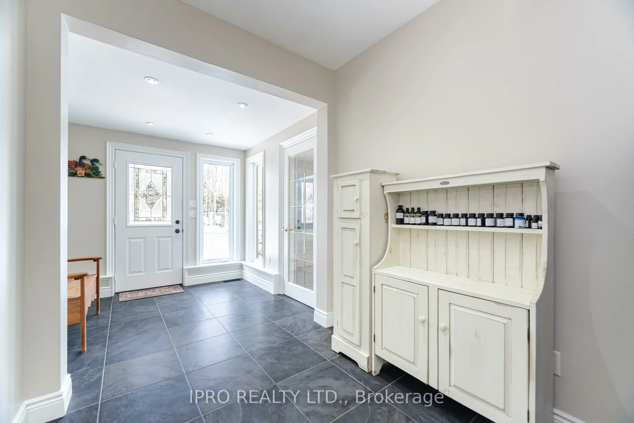 1117, Springhill, Lorne Park, Mississauga