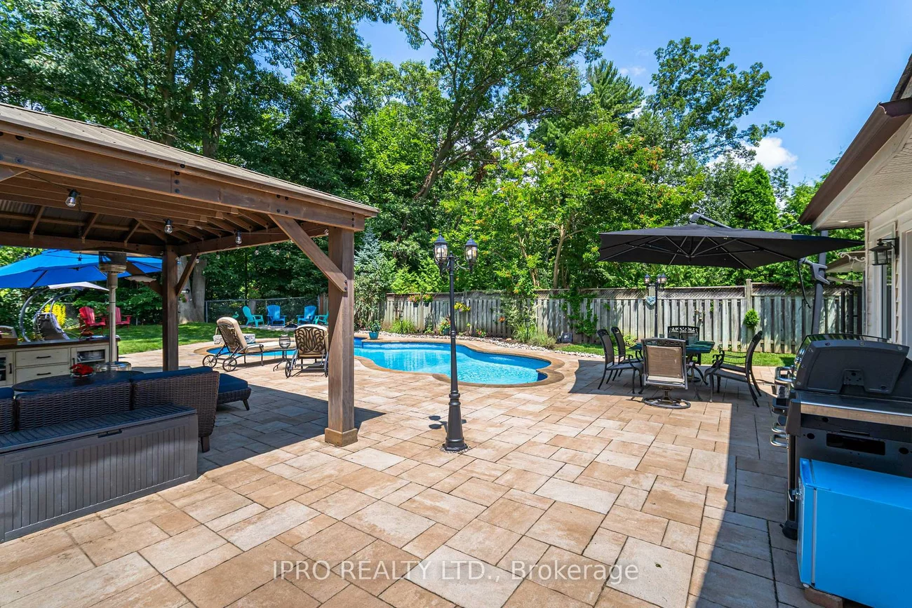 1117, Springhill, Lorne Park, Mississauga