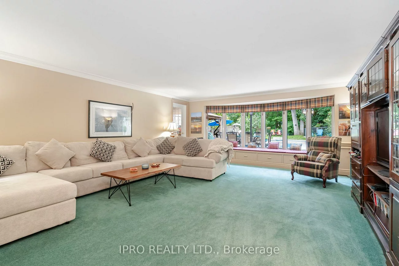 1117, Springhill, Lorne Park, Mississauga