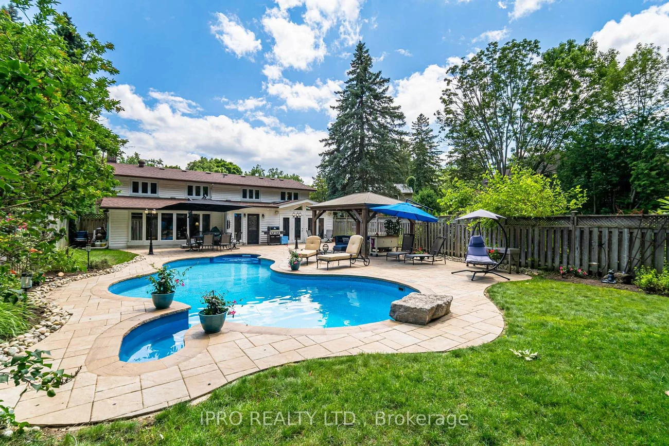 1117, Springhill, Lorne Park, Mississauga