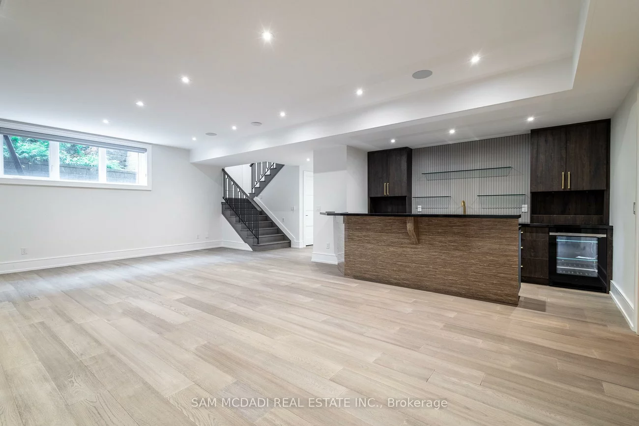 1615, Petrie, Clarkson, Mississauga