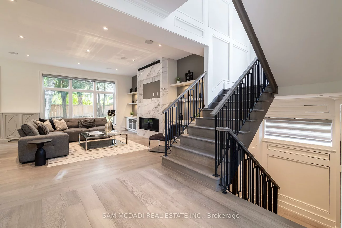 1615, Petrie, Clarkson, Mississauga