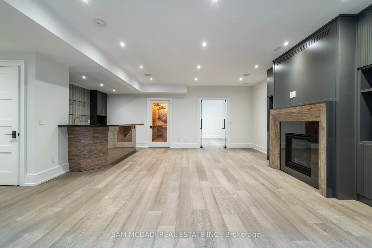 1615, Petrie, Clarkson, Mississauga
