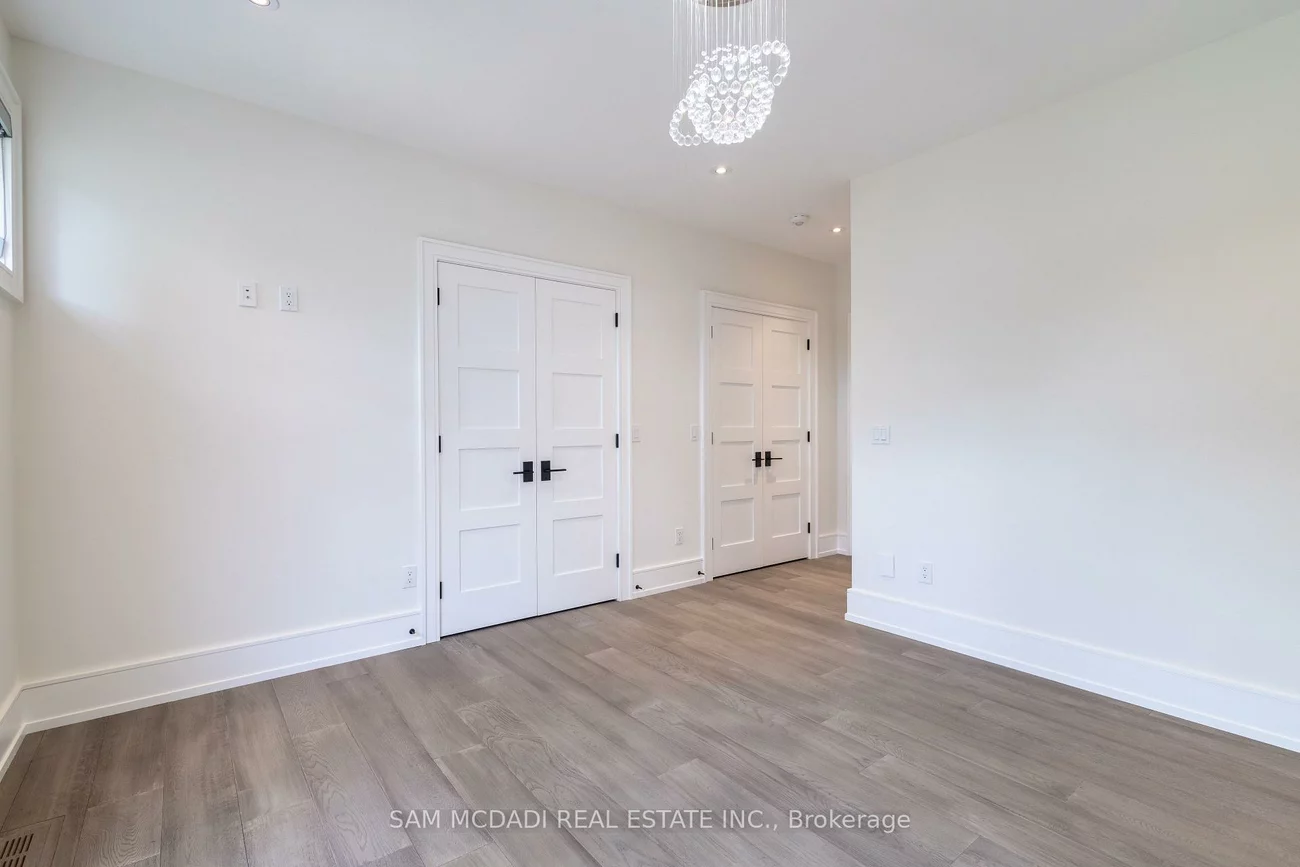 1615, Petrie, Clarkson, Mississauga