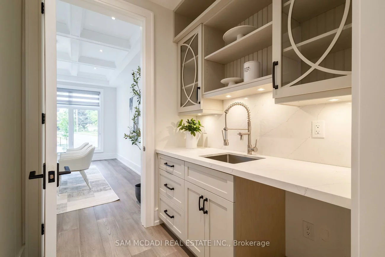 1615, Petrie, Clarkson, Mississauga