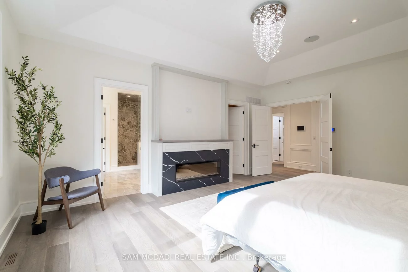 1615, Petrie, Clarkson, Mississauga