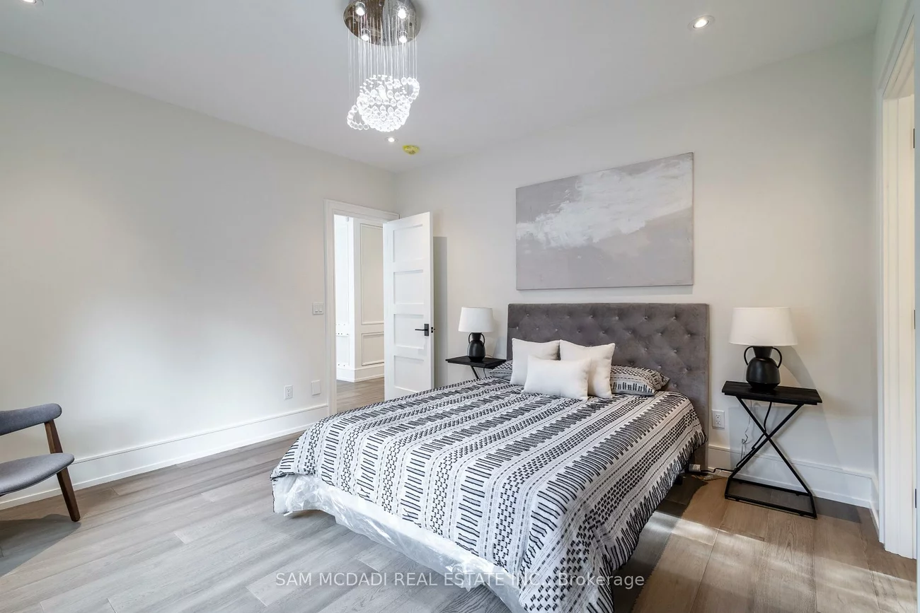 1615, Petrie, Clarkson, Mississauga