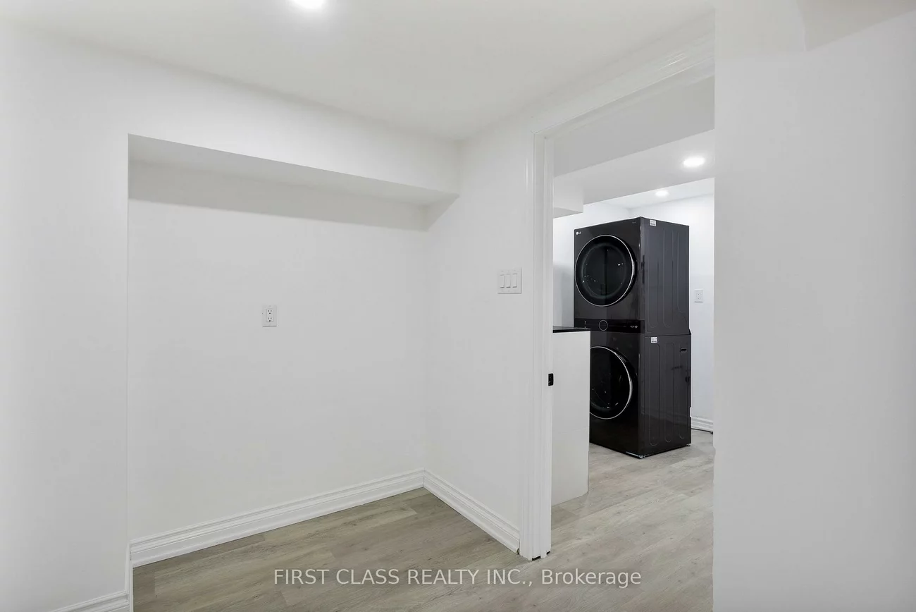 4240, TAFFEY, Erin Mills, Mississauga