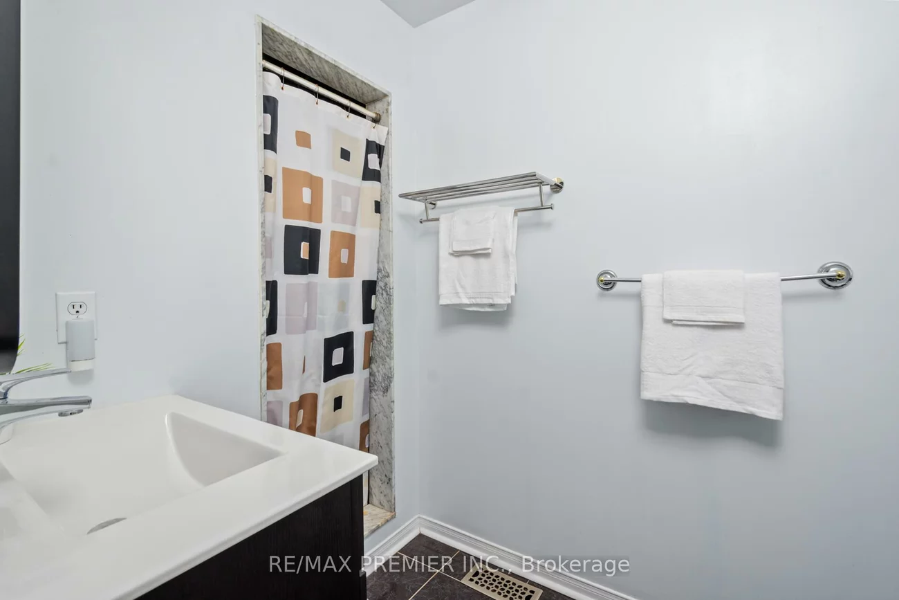 3960, Honey Locust, Lisgar, Mississauga
