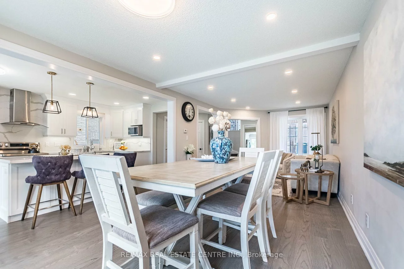 273, Cossack, Fairview, Mississauga