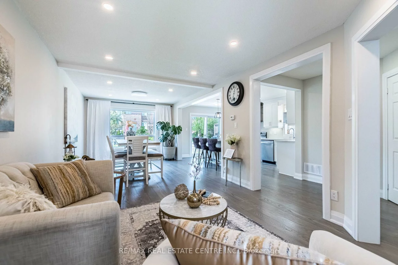 273, Cossack, Fairview, Mississauga