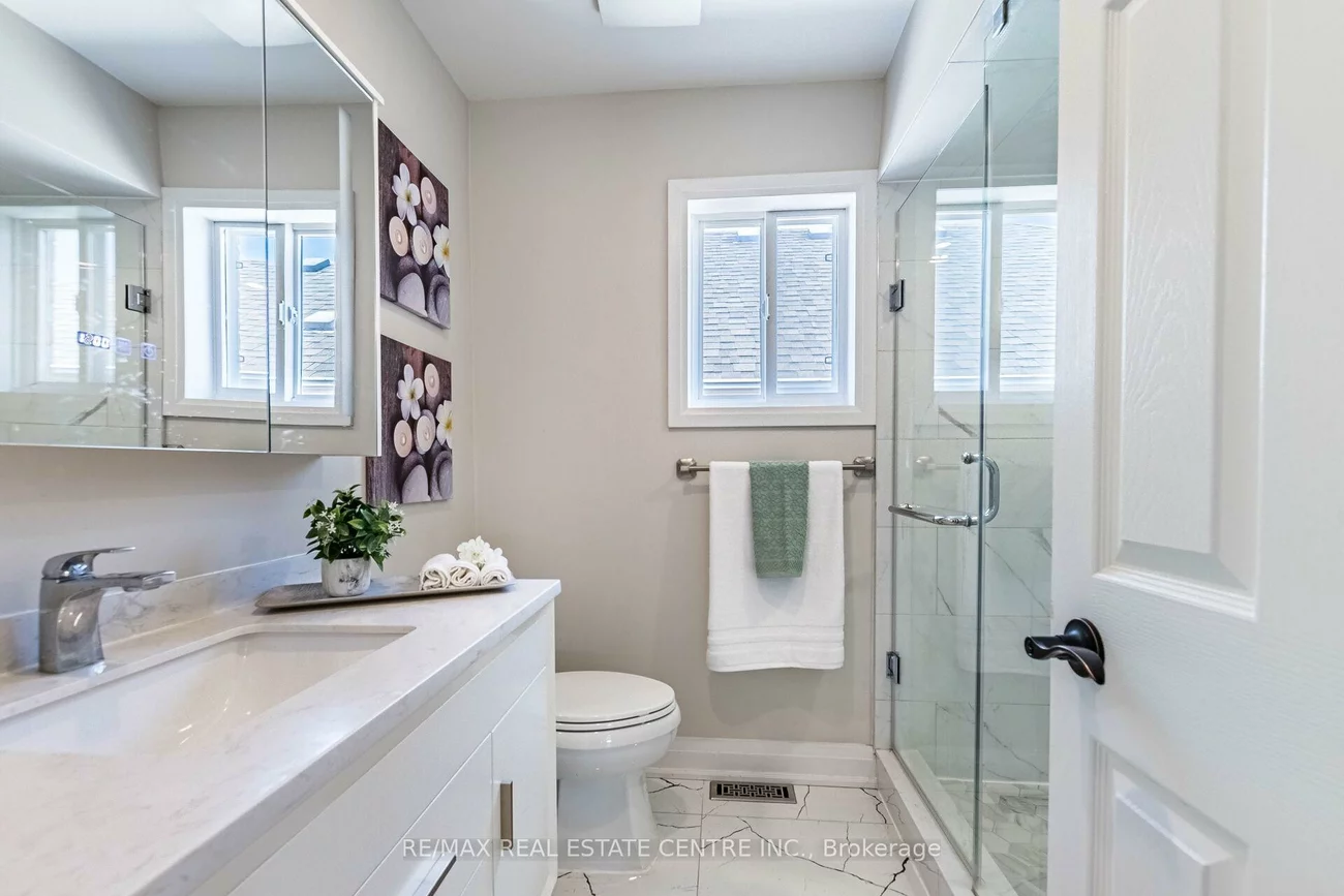 273, Cossack, Fairview, Mississauga