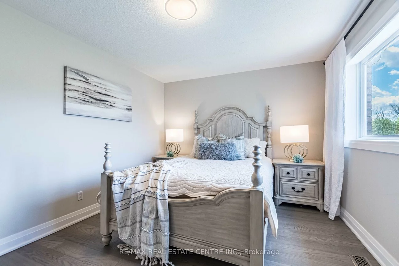 273, Cossack, Fairview, Mississauga
