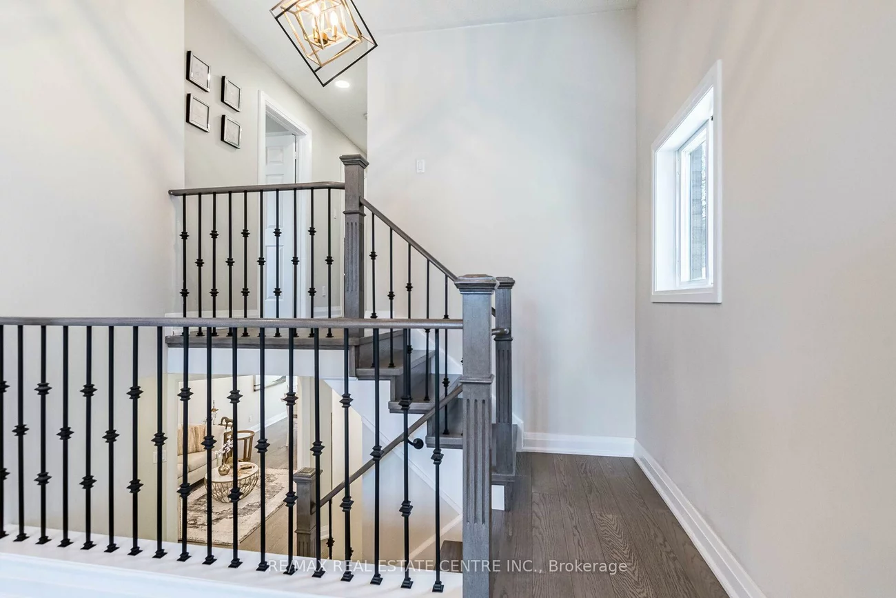 273, Cossack, Fairview, Mississauga