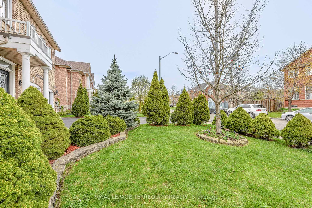 7148, Lowville, Lisgar, Mississauga