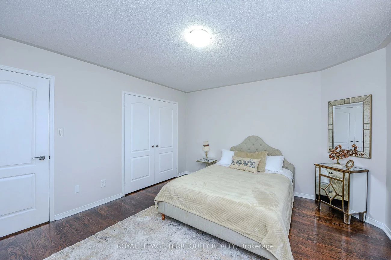 7148, Lowville, Lisgar, Mississauga