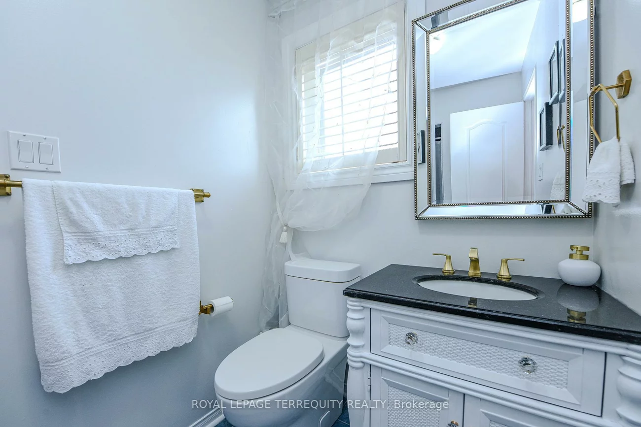 7148, Lowville, Lisgar, Mississauga