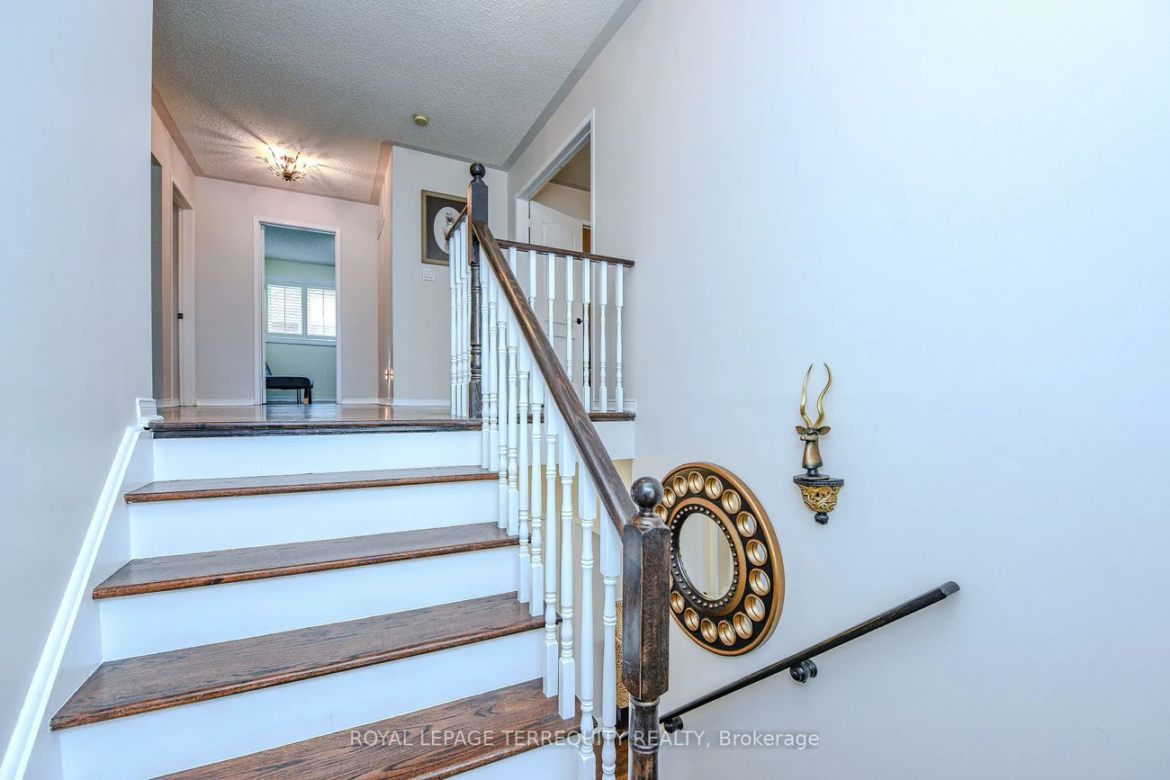 7148, Lowville, Lisgar, Mississauga