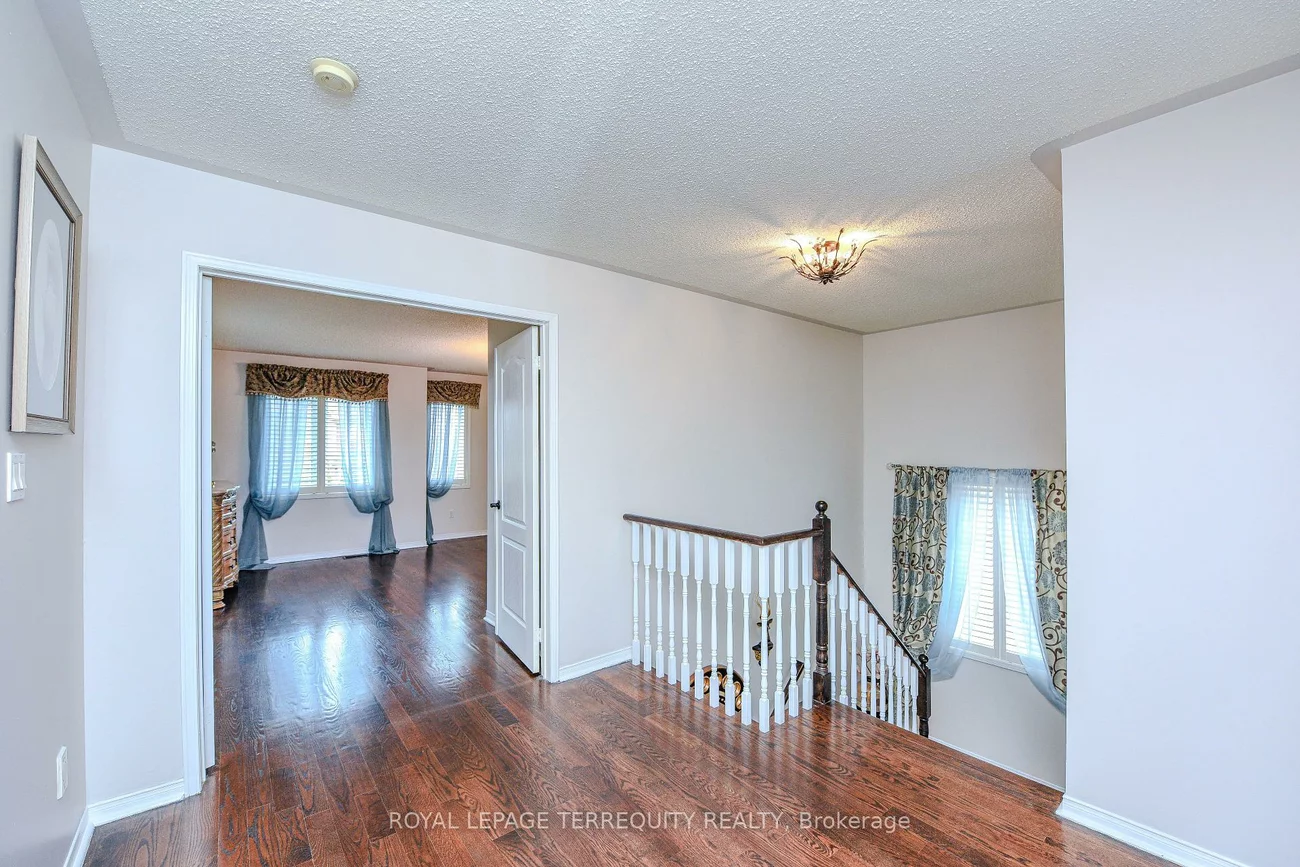 7148, Lowville, Lisgar, Mississauga