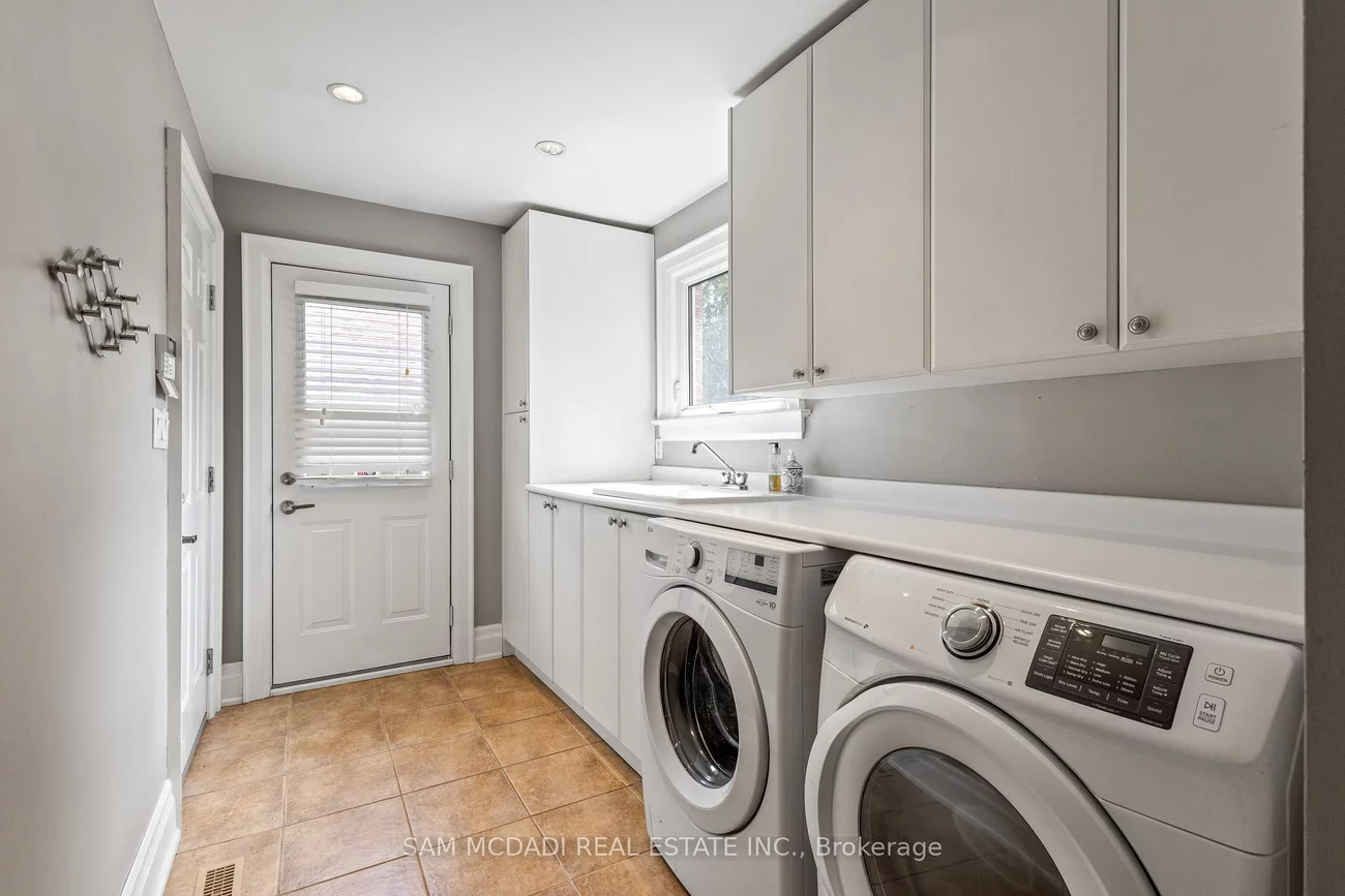 1560, Ifield, Sheridan, Mississauga